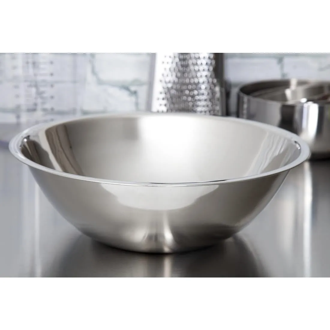 GC138 Vogue Stainless Steel Mixing Bowl 4.8Ltr